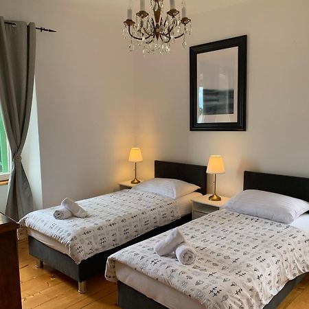 Apartments And Rooms Ille Σίμπενικ Εξωτερικό φωτογραφία