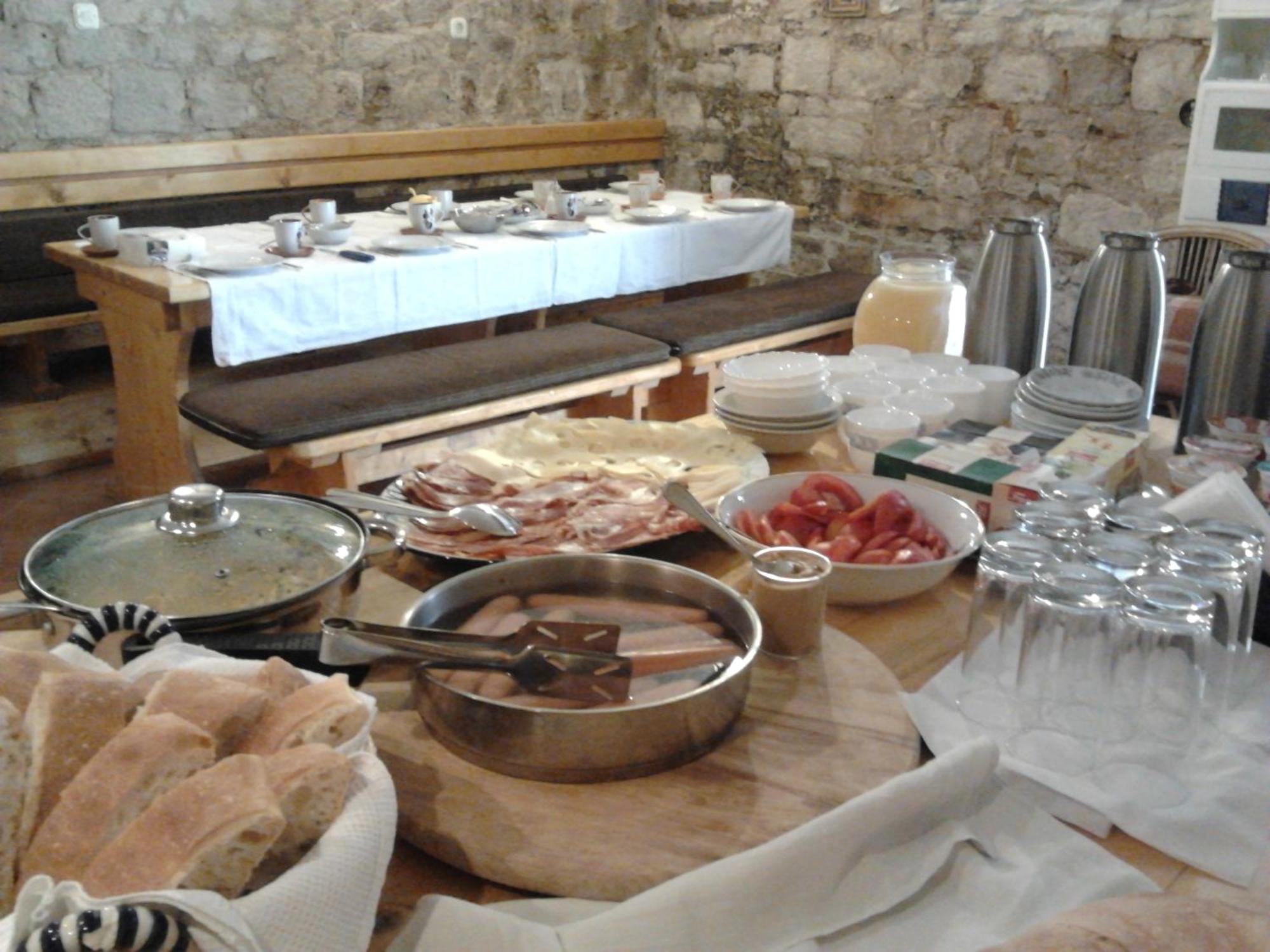 Apartments And Rooms Ille Σίμπενικ Εξωτερικό φωτογραφία