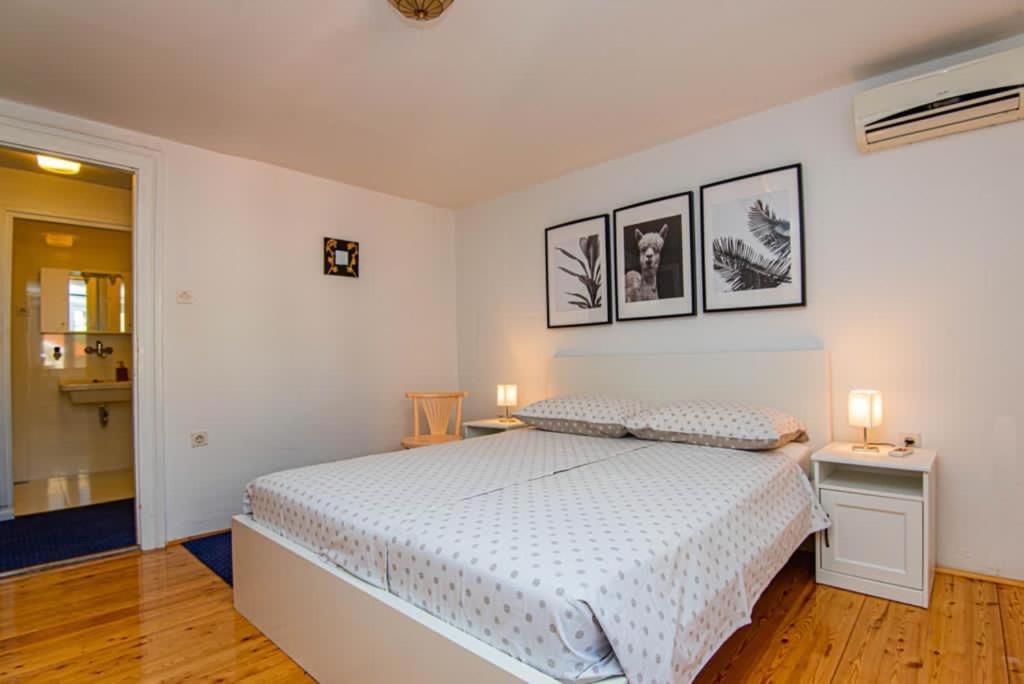 Apartments And Rooms Ille Σίμπενικ Εξωτερικό φωτογραφία