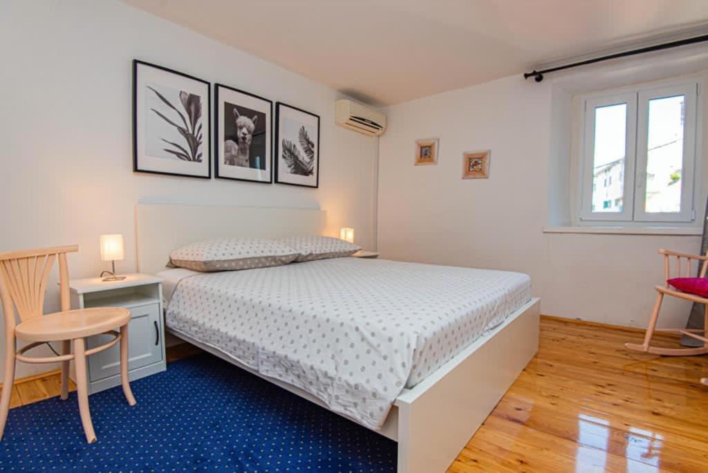 Apartments And Rooms Ille Σίμπενικ Εξωτερικό φωτογραφία