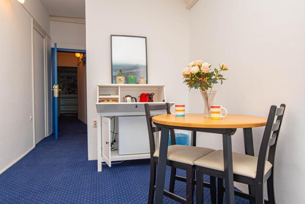 Apartments And Rooms Ille Σίμπενικ Εξωτερικό φωτογραφία
