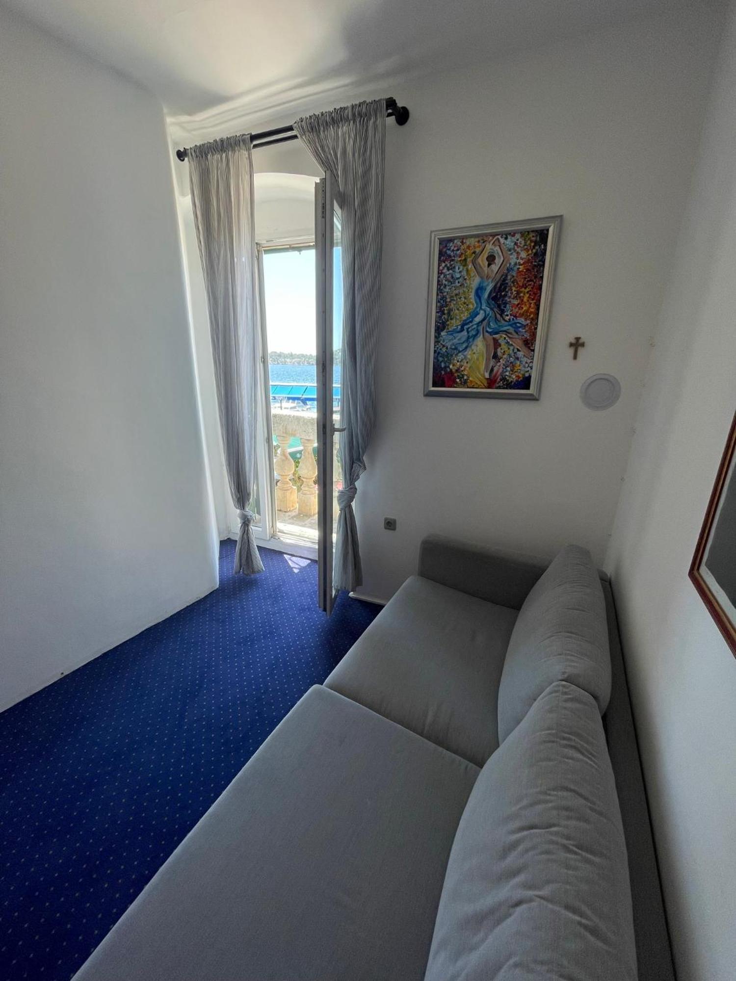 Apartments And Rooms Ille Σίμπενικ Εξωτερικό φωτογραφία