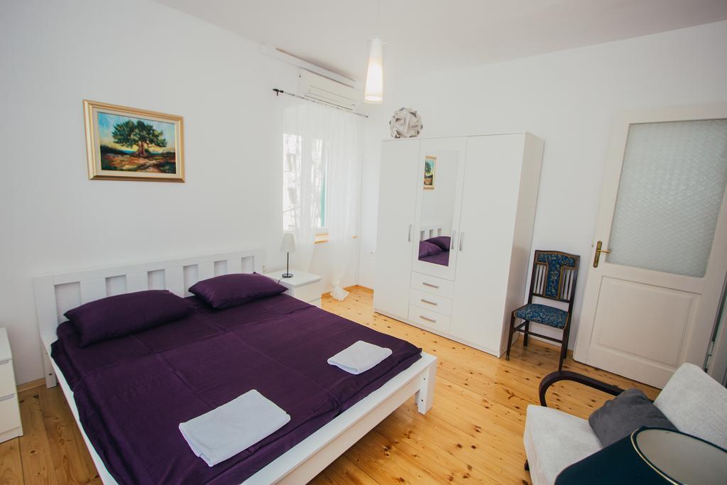 Apartments And Rooms Ille Σίμπενικ Εξωτερικό φωτογραφία