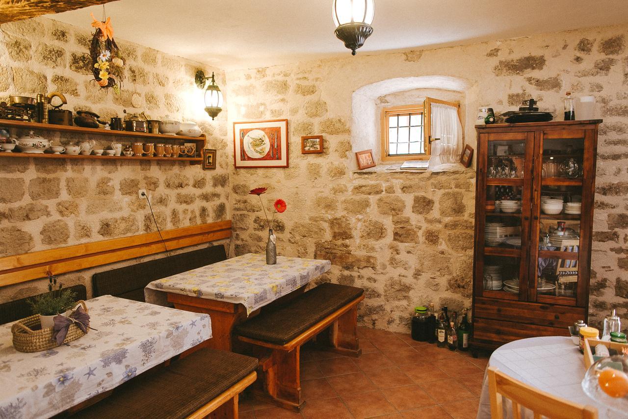 Apartments And Rooms Ille Σίμπενικ Εξωτερικό φωτογραφία