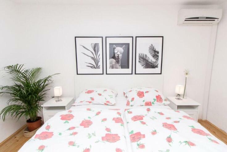 Apartments And Rooms Ille Σίμπενικ Εξωτερικό φωτογραφία