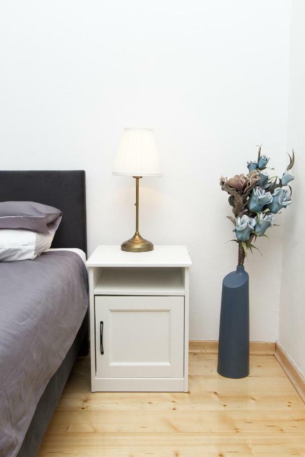 Apartments And Rooms Ille Σίμπενικ Εξωτερικό φωτογραφία